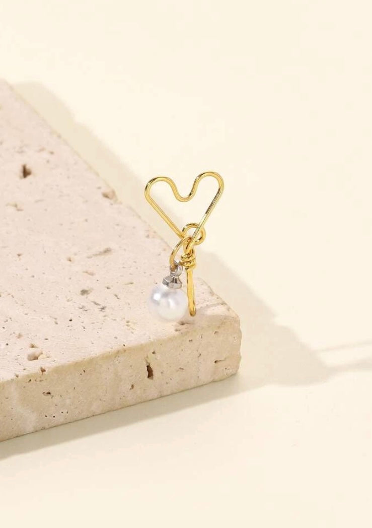 Pearl heart shaped nose cuff